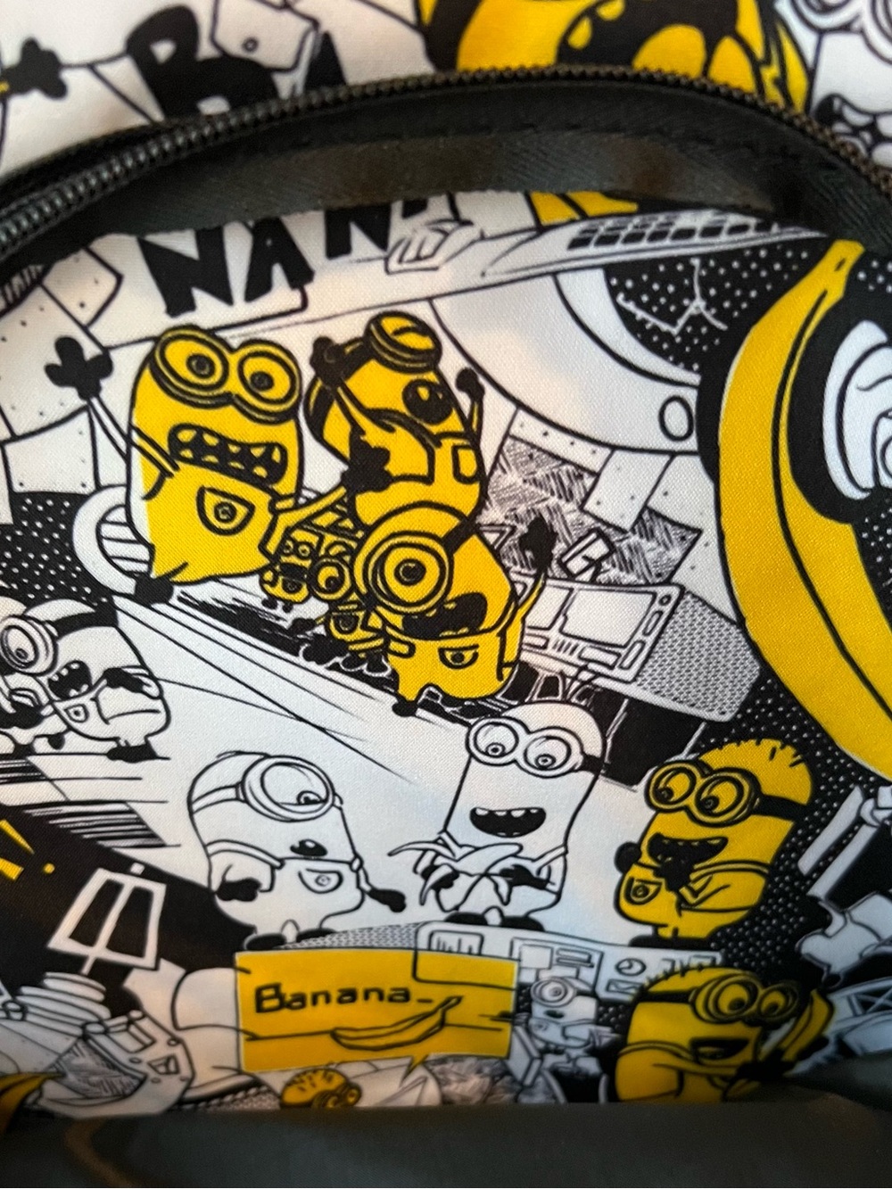 Universal Illumination Minions -The Rise of GRU Banana Black & Yellow Backpack - Picture 2 of 15